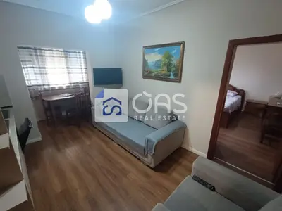 Apartament 1+1 me qera në Komuna e Parisit, Tiranë, 60 m². Foto 2 nga 5