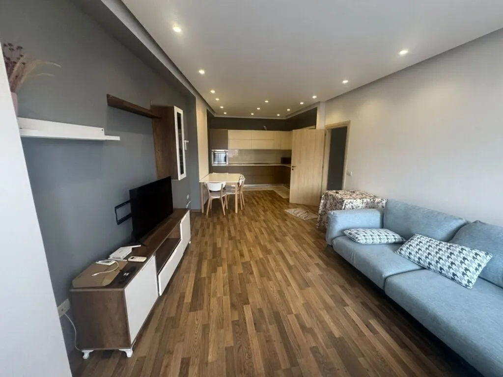 Apartament 2+1 me qera në Astir, Tiranë, 89 m². Foto 1 nga 3