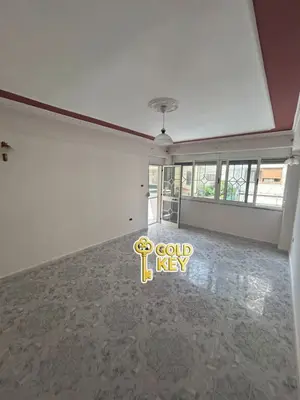 Apartament 2+1 në shitje në Pallati i Sportit Ramazan Njala, Durrës, 76 m². Foto 3 nga 9