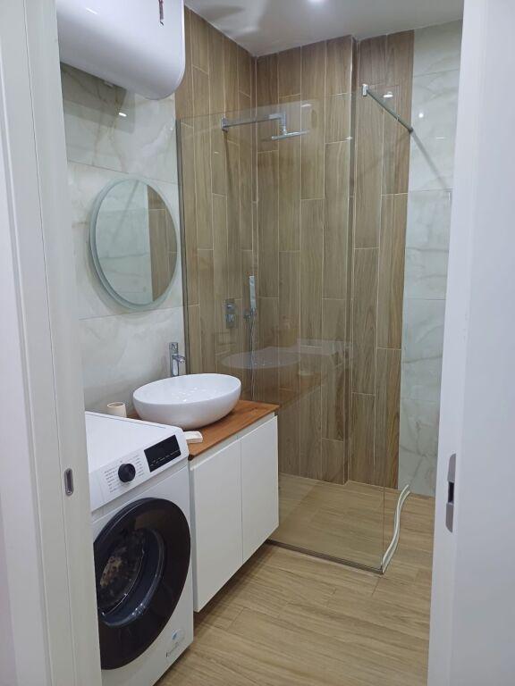 Apartament 1+1 me qera në Rruga Xhebrahimi, Tiranë, 70 m². Foto 9 nga 9