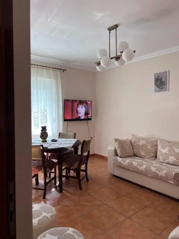 Appartamento 1+1 in affitto a Shkolla e Baletit, Tirana, 70 m²