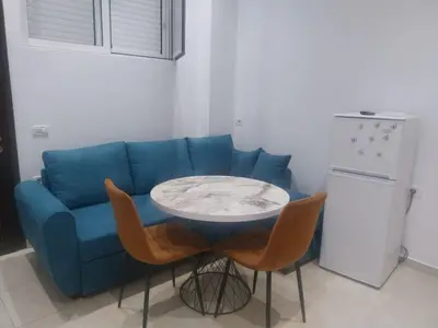 Apartament 1+1 me qera në Qyteti Studenti, Tiranë, 50 m². Foto 2 nga 6