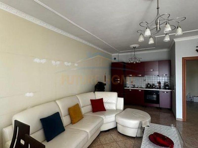 Appartamento 3+1 in affitto a Rruga Adria, Durazzo, 140 m²