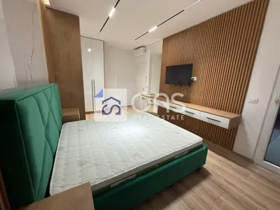 Apartament 2+1 me qera në Komuna e Parisit, Tiranë, 100 m². Foto 4 nga 7