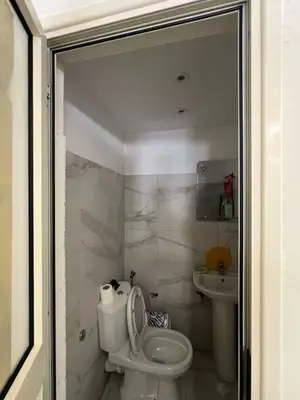 Dyqan me qera në Rruga Jahja Ballhysa, Durrës, 140 m². Foto 3 nga 9