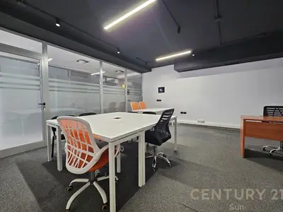 Zyrë me qera në Sheshi Avni Rustemi, Tiranë, 75 m². Foto 3 nga 5