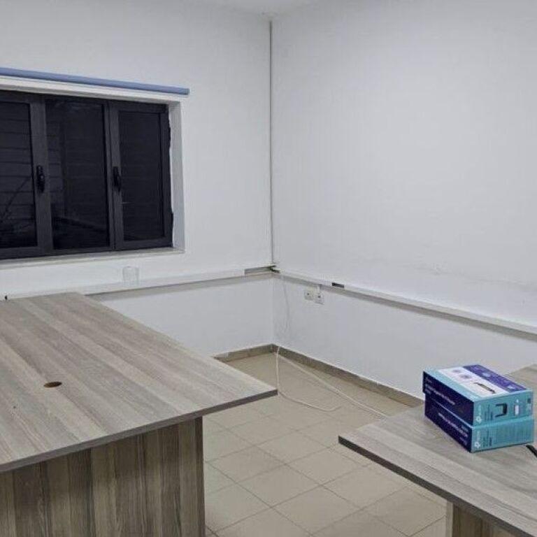 Locale commerciale in affitto a Sheshi Avni Rustemi, Tirana, 120 m²