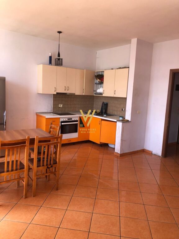 Apartament 2+1 me qera në Ura e Nisharakut, Tiranë, 110 m². Foto 3 nga 3