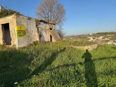 Terreno in vendita a Shkallnur, Durazzo, 1.580 m². Foto 2 di 3