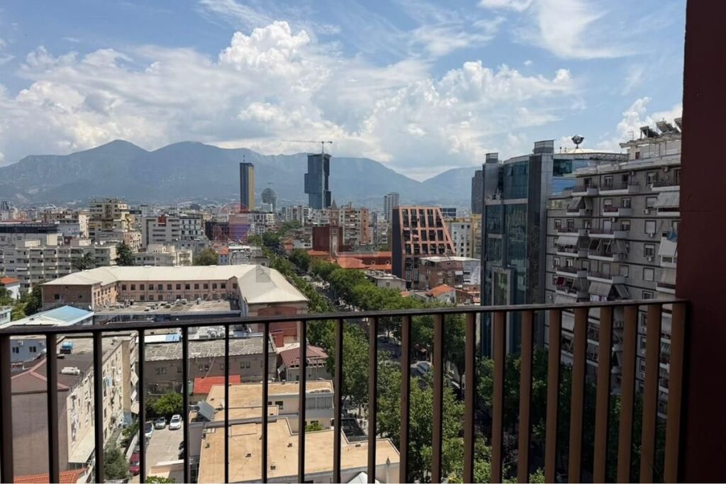 Ufficio in affitto a Rruga e Kavajës, Tirana, 120 m². Foto 1 di 3