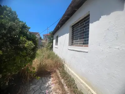 House 3+1 for sale in Rrashbull, Durrës, 443 m². Photo 2 of 6
