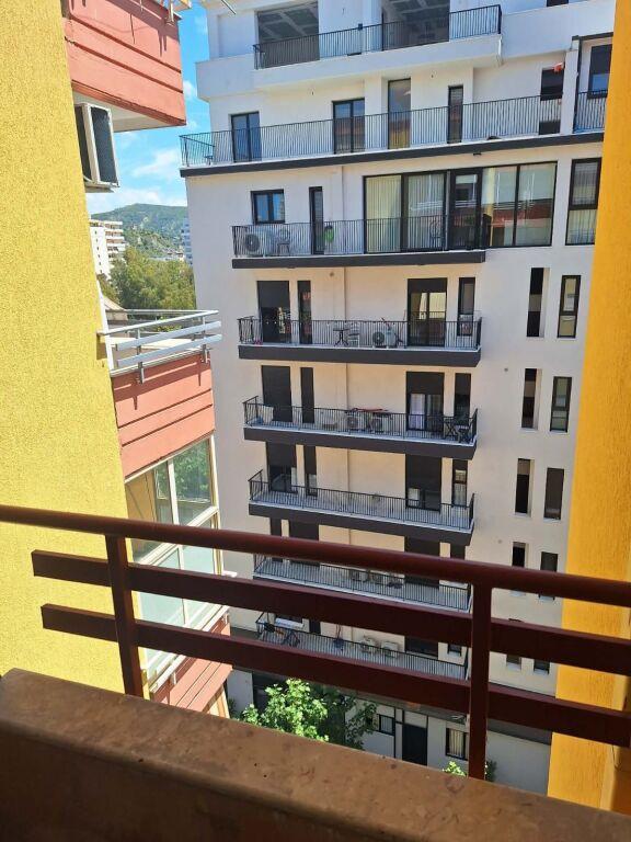 Apartment 2+1 for rent in Rruga Faik Konica, Vlorë, 90 m²