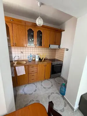 Apartament 2+1 në shitje në Lagjja 16 Prilli, Fier, 74 m². Foto 2 nga 5