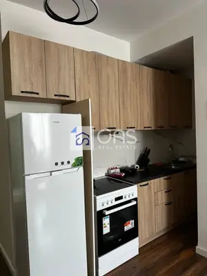 Apartament 1+1 me qera në Brryli, Tiranë, 60 m². Foto 2 nga 4