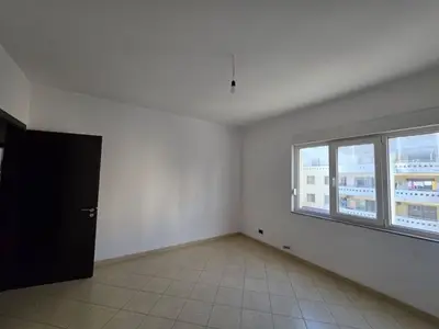 Appartamento 3+1 in vendita a Rruga Shtraus, Alessio, 125 m². Foto 8 di 9