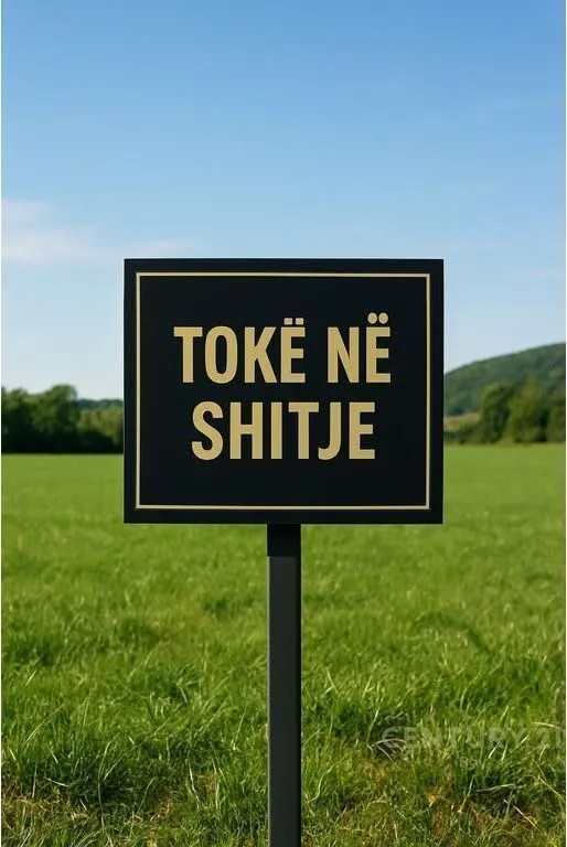 Land for sale in Vishnjë, Tirana, 1,000 m². Photo 1 of 1