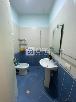 Apartament 1+1 me qera në Rruga Bardhyl, Tiranë, 65 m². Foto 2 nga 5