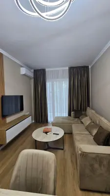 Apartament 2+1 me qera në Kopshti Botanik Zoologjik, Tiranë, 100 m². Foto 1 nga 3
