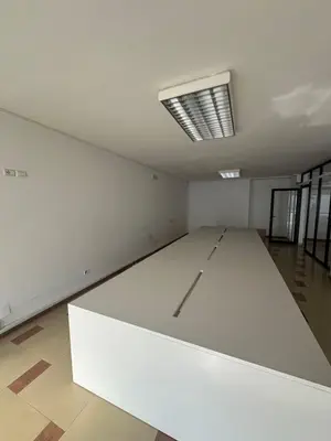 Commercial space for rent in Durrës, 160 m². Photo 2 of 4