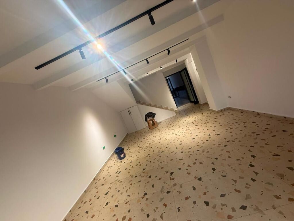 Shop for rent in Astir, Tirana, 70 m²