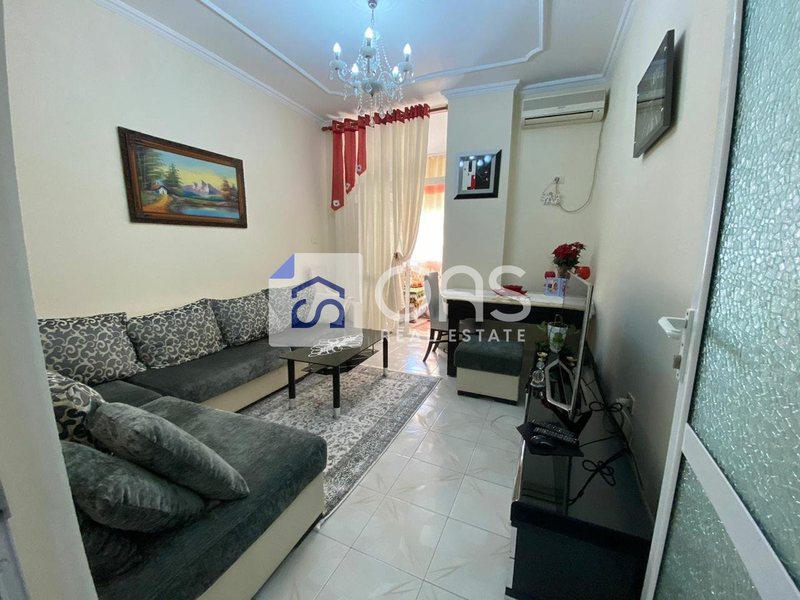 Apartament 2+1 me qera në Vasil Shanto, Tiranë, 99 m²