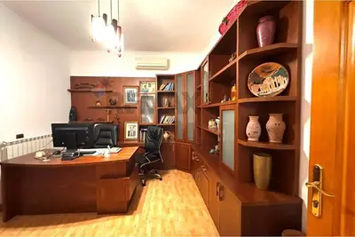 Villa for rent in Fresku, Tirana, 1,000 m². Photo 4 of 12