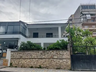 House for sale in 30 Vjetori, Berat, 473 m². Photo 2 of 10