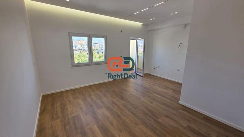 Apartament 1+1 në shitje në Rruga Kongresi i Manastirit, Tiranë, 61 m²