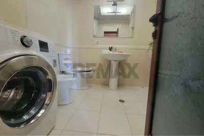 Apartament 2+1 me qera në Kthesa e Kamzës, Tiranë, 94 m². Foto 9 nga 11