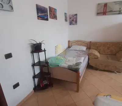 Apartament 1+1 me qera në Rruga Kongresi I Manastirit, Tiranë, 60 m². Foto 3 nga 9