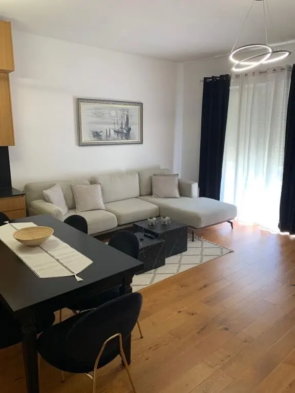 Apartament me qera në TEG, Tiranë, 106 m²