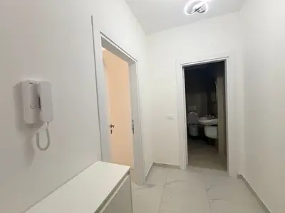 Garsoniere me qera në Rruga Dritan Hoxha, Tiranë, 45 m². Foto 6 nga 9