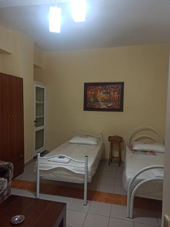Monolocale in affitto a Rruga Karl Gega, Tirana, 30 m²