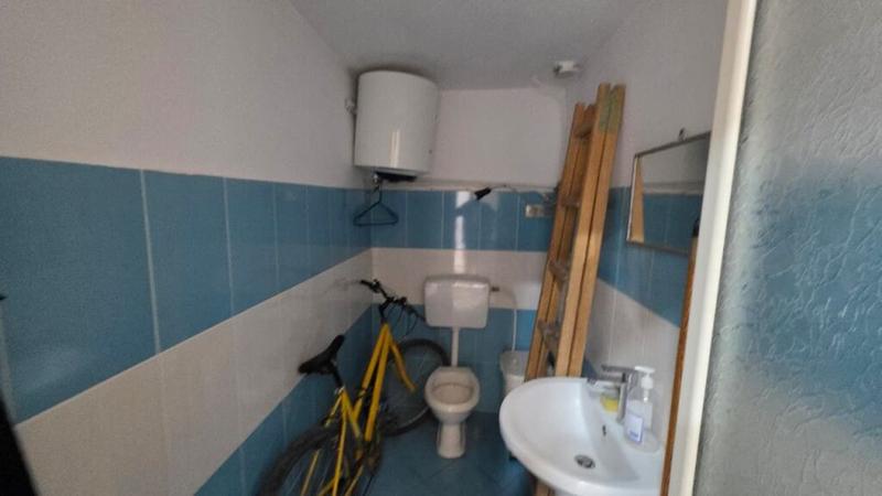 Parking me qera në Vlorë, 25 m². Foto 9 nga 10