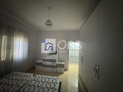 Apartament 1+1 me qera në Porcelan, Tiranë, 65 m². Foto 2 nga 7