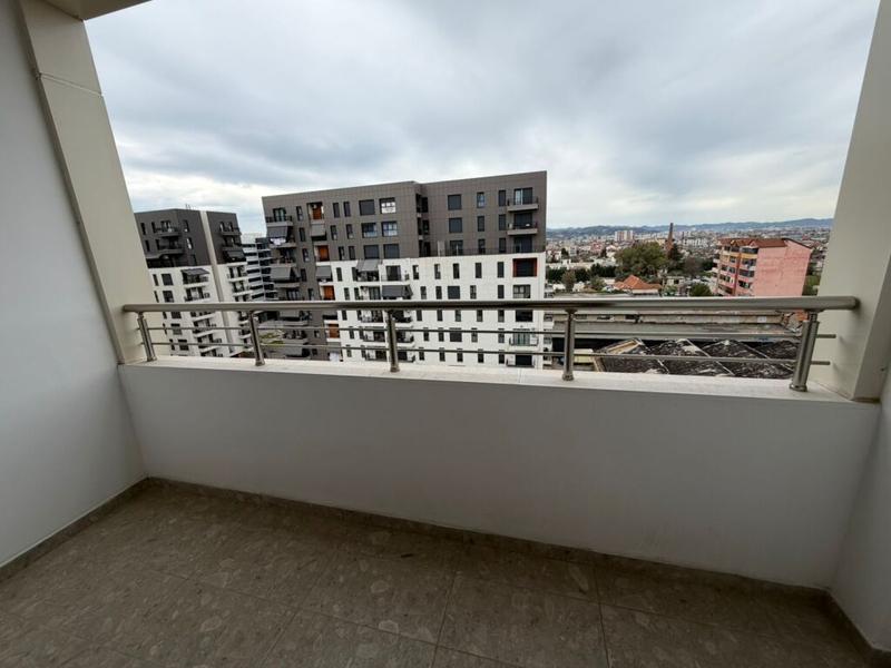 Apartament 2+2 me qera në Don Bosco, Tiranë, 100 m². Foto 4 nga 12