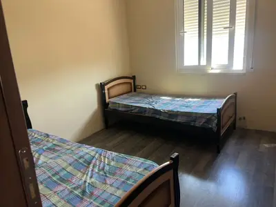 Appartamento 2+1 in affitto a Kombinat, Tirana, 100 m². Foto 7 di 8
