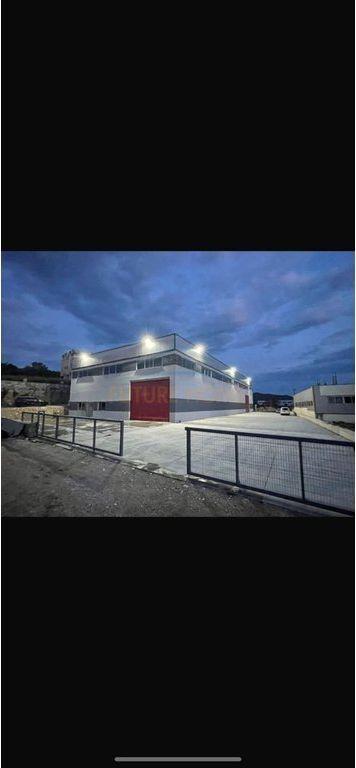 Magazinë me qera në Marikaj, Tiranë, 1 065 m²
