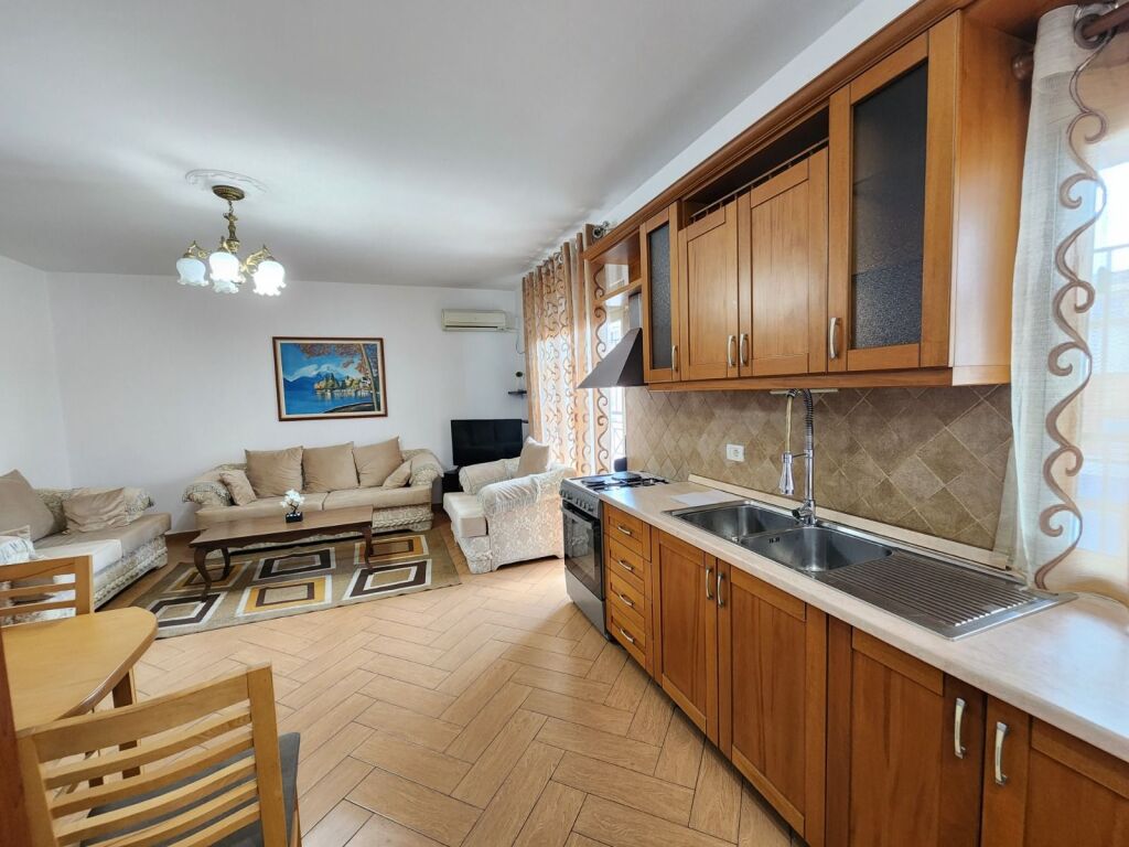 Apartament 2+1 me qera në Rruga Siri Kodra, Tiranë, 100 m². Foto 3 nga 3