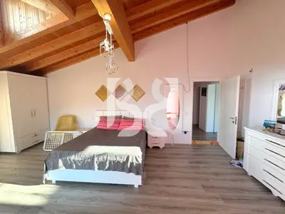 Vilë në shitje në Tirane, Tiranë, 375 m². Foto 7 nga 12