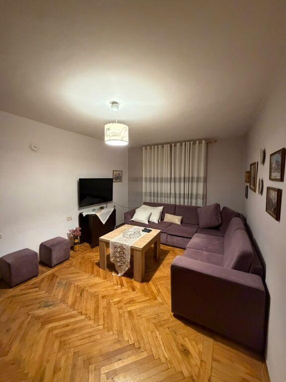 Appartamento 1+1 in affitto a Shkolla 9-vjeçare "Musine Kokalari", Tirana, 60 m²