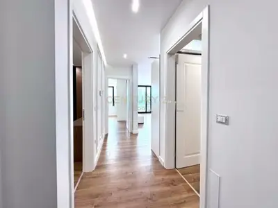 Apartament 3+1 në shitje në Ish-URT, Durrës, 165 m². Foto 8 nga 12