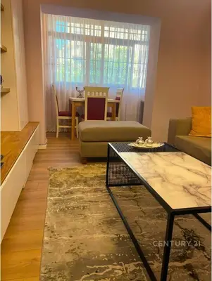 Apartament 3+1 me qera në Rruga Petro Nini Luarasi, Tiranë, 80 m². Foto 3 nga 7