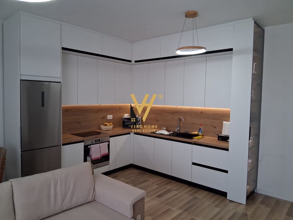Apartament 2+1 me qera në Astir, Tiranë, 97 m². Foto 2 nga 3