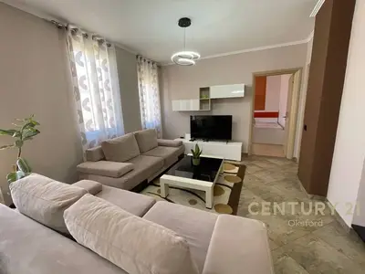 Apartament 2+1 me qera në Rruga Petro Nini Luarasi, Tiranë, 83 m². Foto 2 nga 8