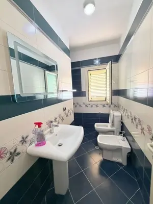 Apartament 2+1 me qera në Lagja nr.5, Durrës, 120 m². Foto 4 nga 9