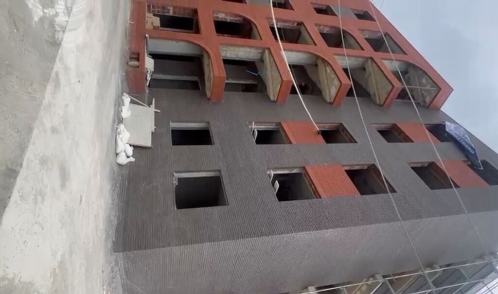 Apartment 3+1 for sale in Paskuqan, Kamëz, 150 m². Photo 1 of 1