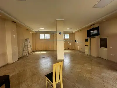 Ambient biznesi me qera në Rruga Hysen Kertusha, Durrës, 70 m². Foto 3 nga 4
