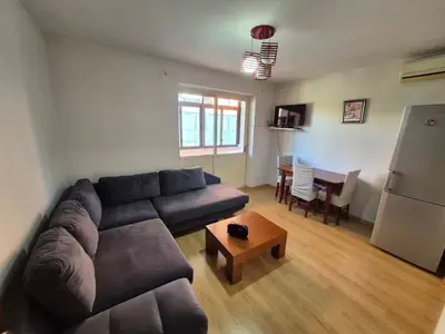 Apartament 3+1 me qera në Myslym Shyri, Tiranë, 80 m². Foto 1 nga 11