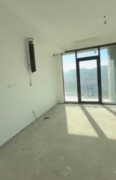 Apartment 2+1 for sale in Liqeni i Tiranës, Tirana, 151 m². Photo 2 of 3